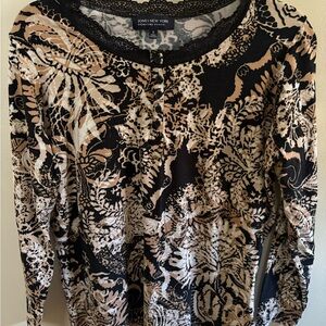 Jones New York Women's Black and Cream Stretch Tee Shirt